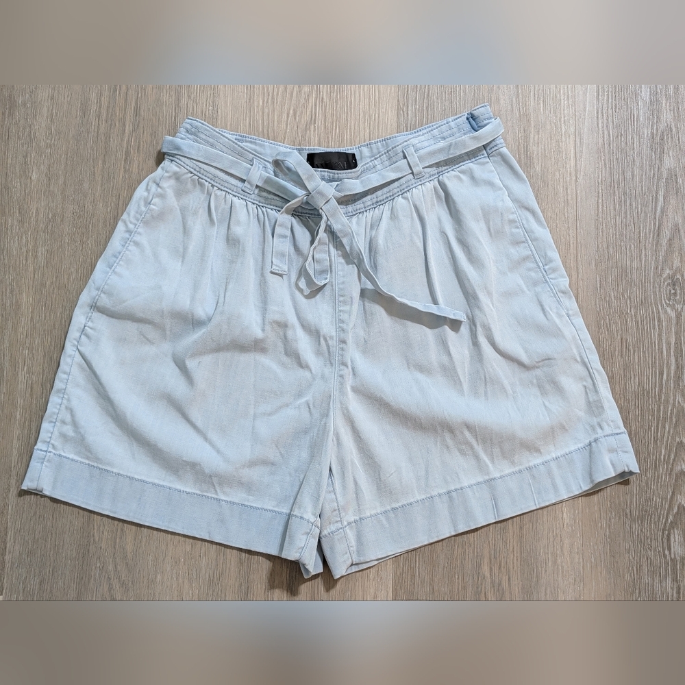 White House Black Market Light Denim Shorts - 2 - Preloved